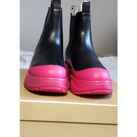 MICHAEL Michael Kors Dupree Leather Chelsea Boot Women's US Size 9.5 Black/Pink - Picture 8 of 13